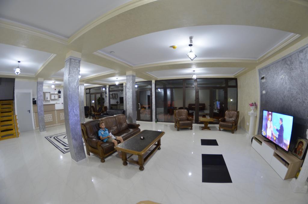 Razvan Holiday Costinesti Ngoại thất bức ảnh