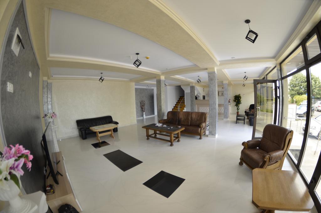 Razvan Holiday Costinesti Ngoại thất bức ảnh